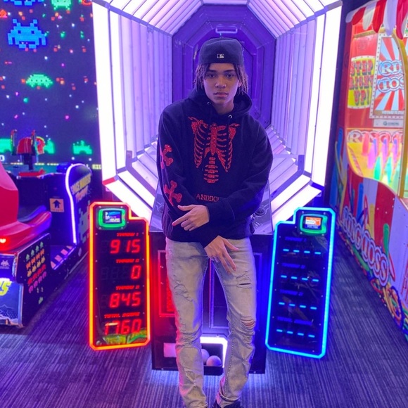 Meet your Posher, Brian - Picture 1 of 1